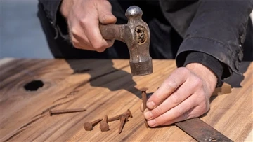 คำแนะนำด้านความปลอดภัยของ Ball Pein Hammer สำหรับสถานที่ทำงาน