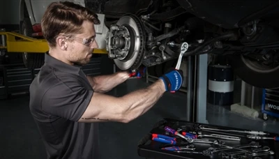 วิธีเลือกประแจที่เหมาะสมสำหรับงานยานยนต์: คู่มือฉบับสมบูรณ์